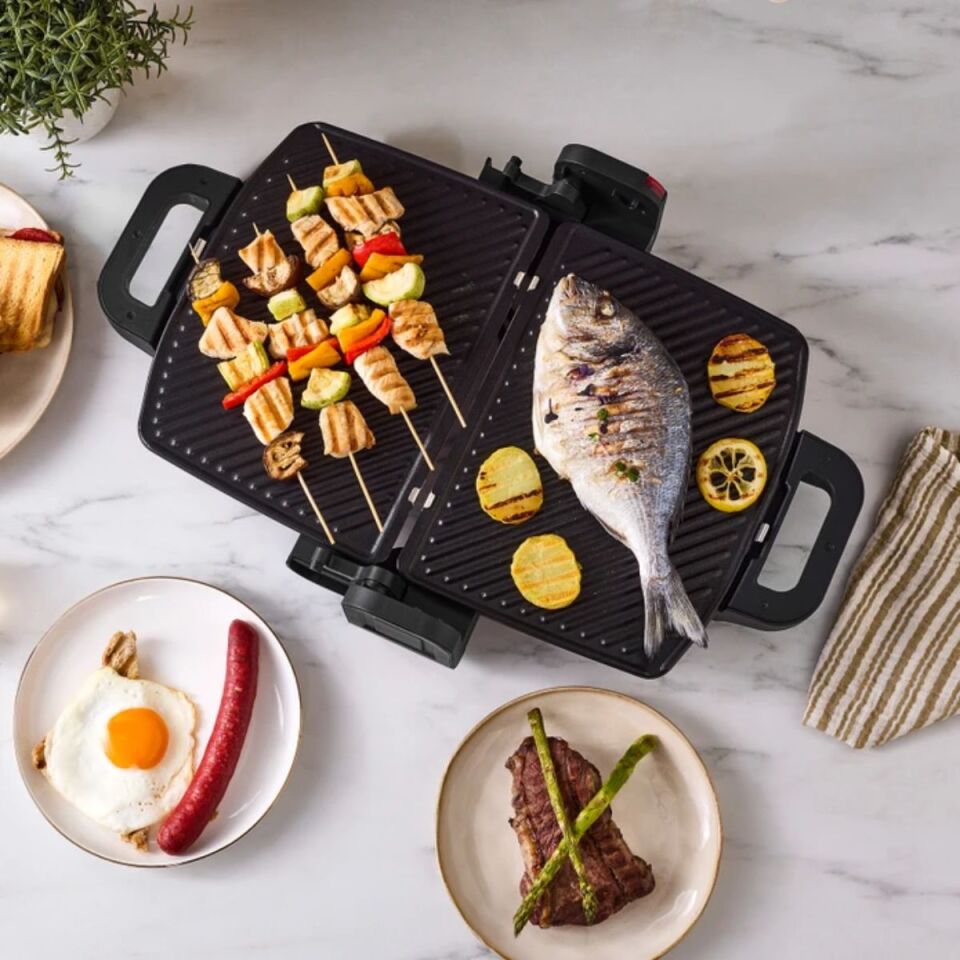 Karaca Future Çeyiz Shıny Black Tost Makinesi