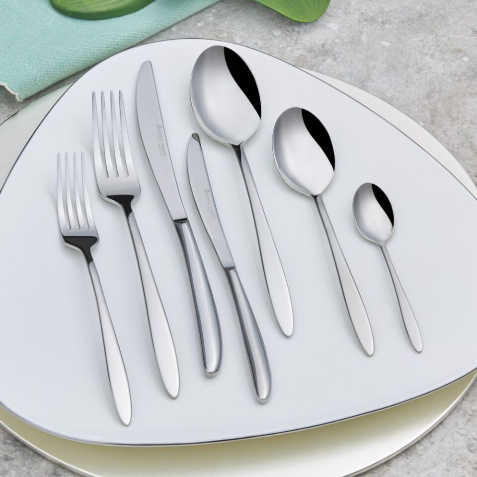 Karaca 316 Elegance Athena Platin 12 Kişilik 84 Parça Çatal Kaşık Bıçak Takımı