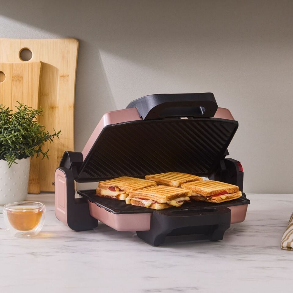 Karaca Future Tost Makinesi Rosegold 4 Dilim Kapasiteli