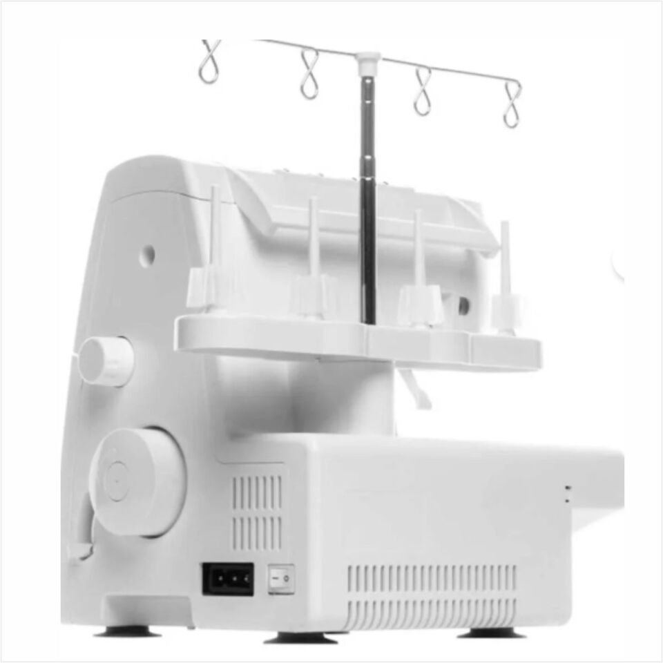 SİNGER S0105 OVERLOK MAKİNESİ