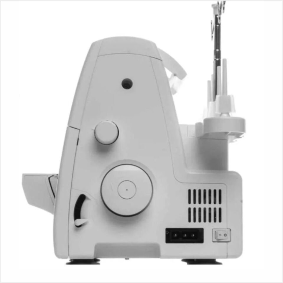 SİNGER S0105 OVERLOK MAKİNESİ