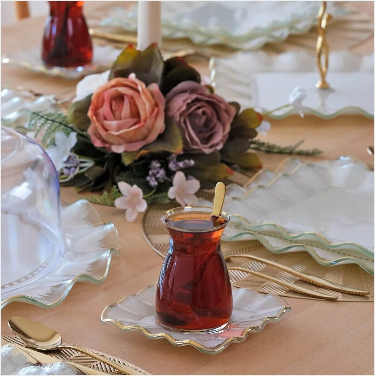 GLORE KARE LATTE ŞEFFAF PLATİN 34 PARÇA TEA TİME