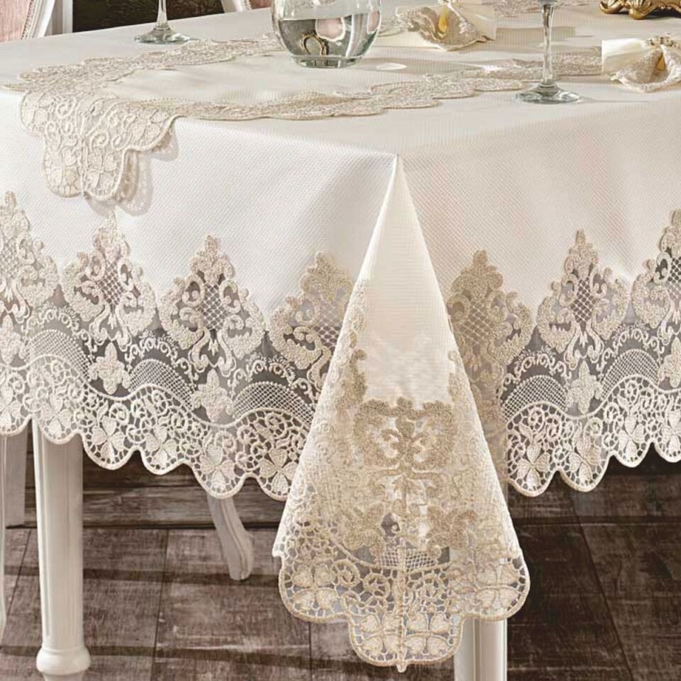 Savaş Güzide Yakut Masa S. Ekru Altın