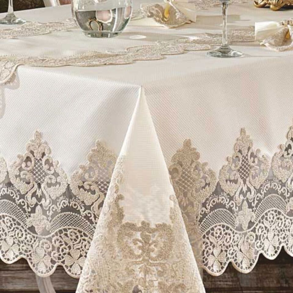 Savaş Güzide Yakut Masa S. Ekru Altın