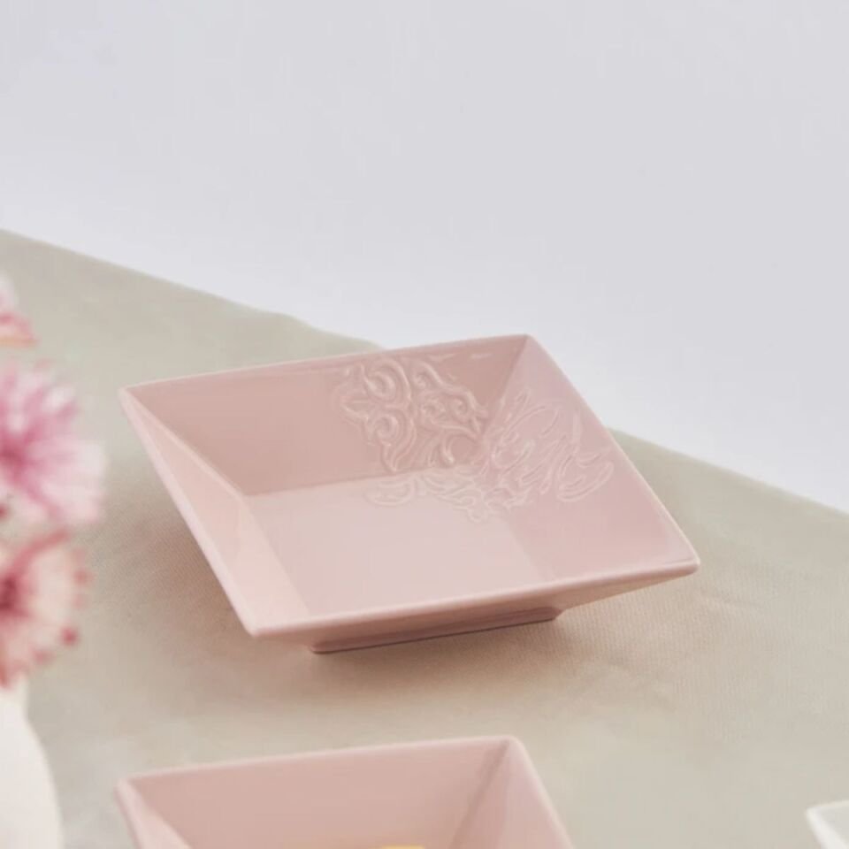 Karaca Forever Bone Trend Emboss Porselen 32 Parça 6 Kişilik Kahvaltı Takımı Pink