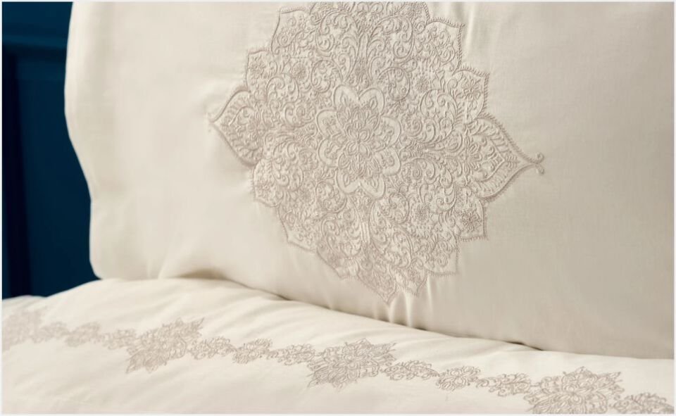 KARACA MAIRA GRI 8 PARCA CEYIZ SETI