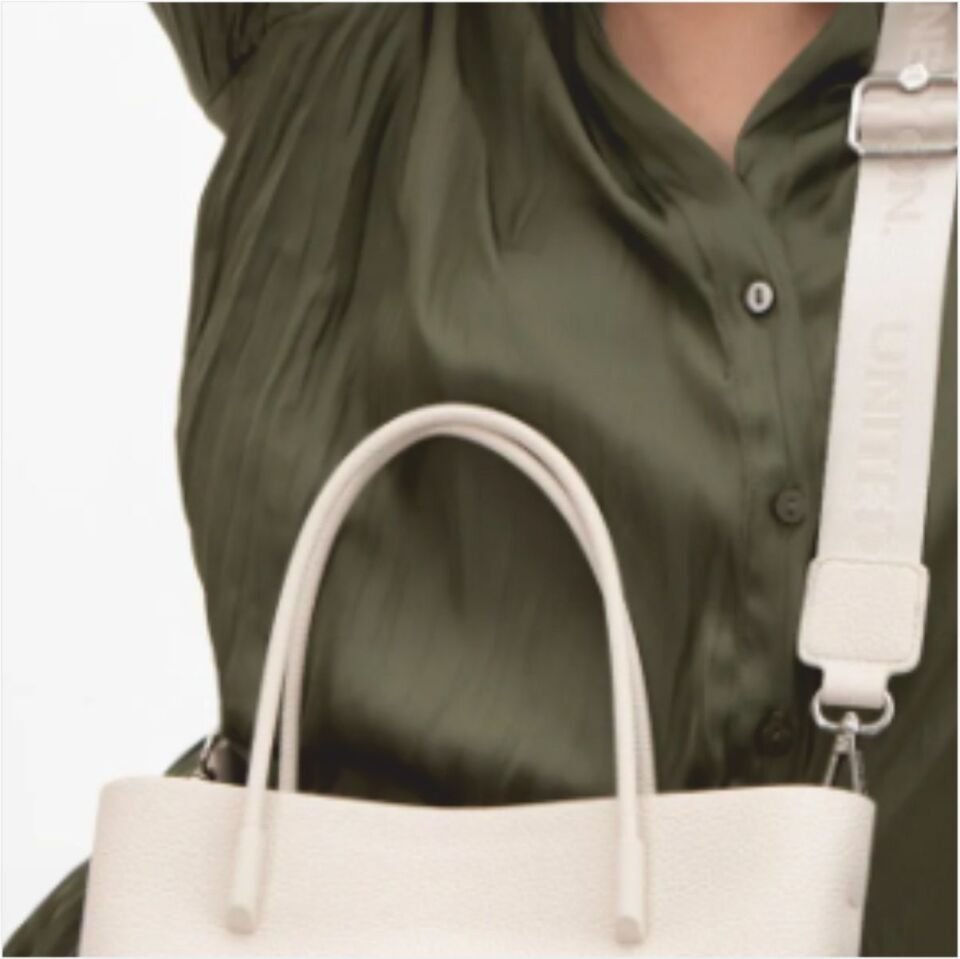 Benetton BNT-1535United Colors Of Benetton Kol Çantası Bej