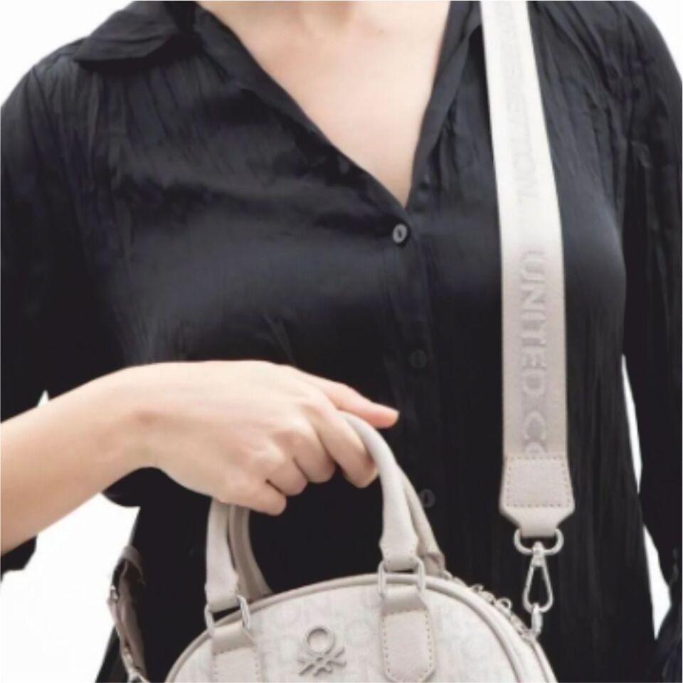 Benetton BNT-1602United Colors Of Benetton Kol Çantası Taş