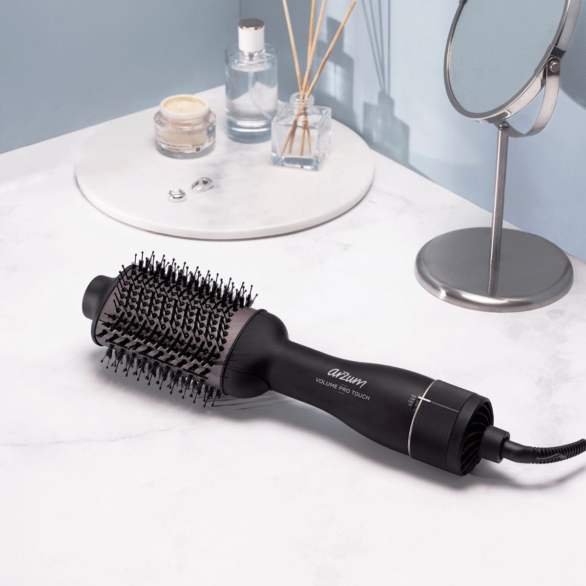 Arzum Ar-5063 Volume Pro Hava Üflemeli Saç Şekilendirici Siyah