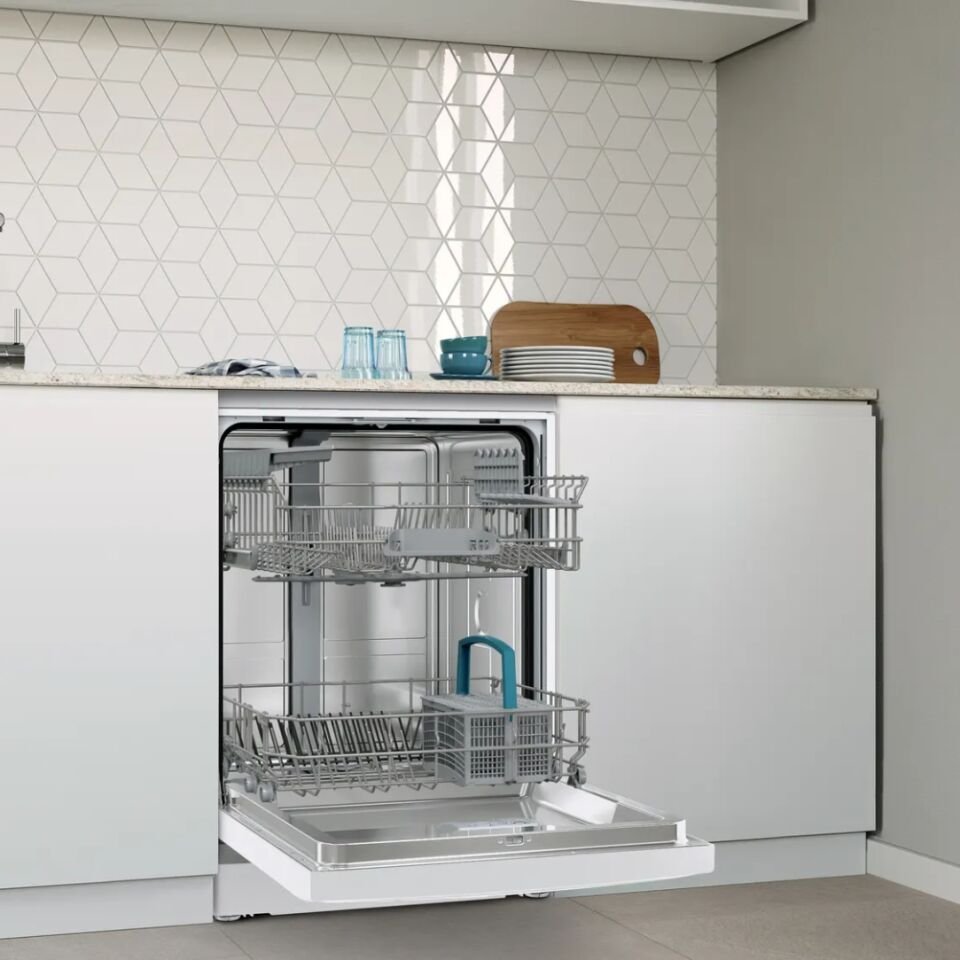 Profilo BMS421E3 5 Programlı Bulaşık Makinesi