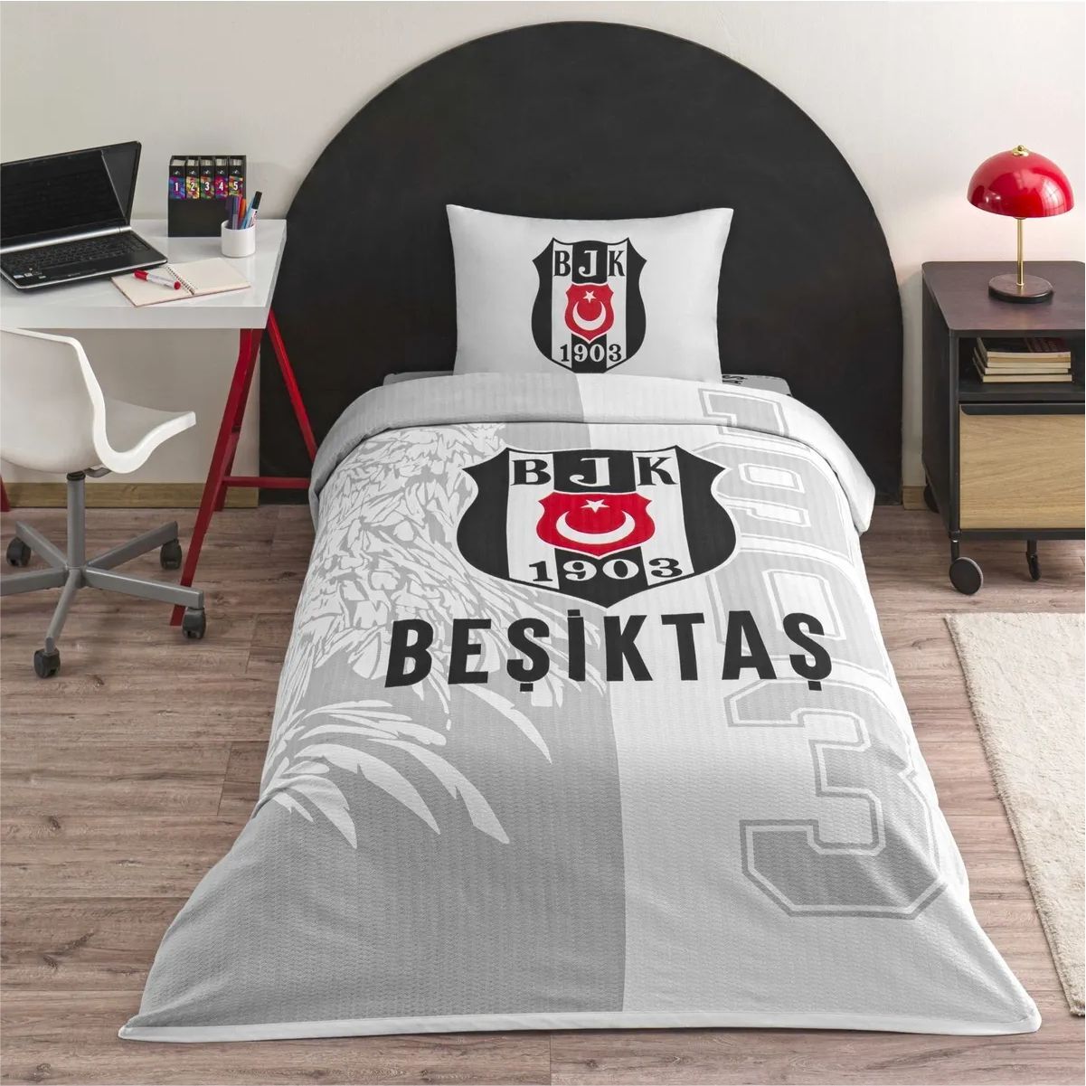 Taç Lisanslı Pkb Pike Takımı Beşıktas Soccer