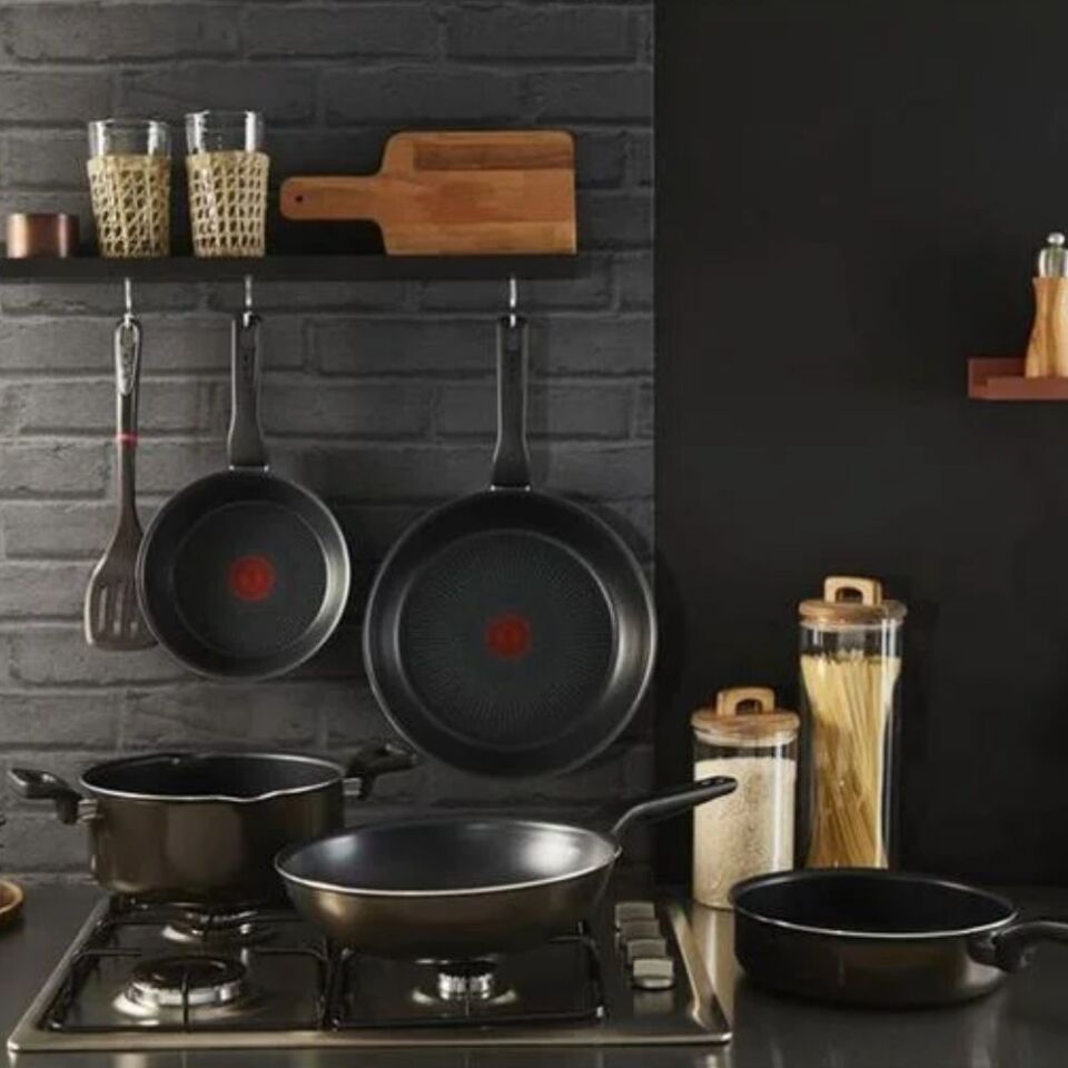 Tefal Titanyum 2X XL Force Difüzyon Tabanlı Tava - 24 cm