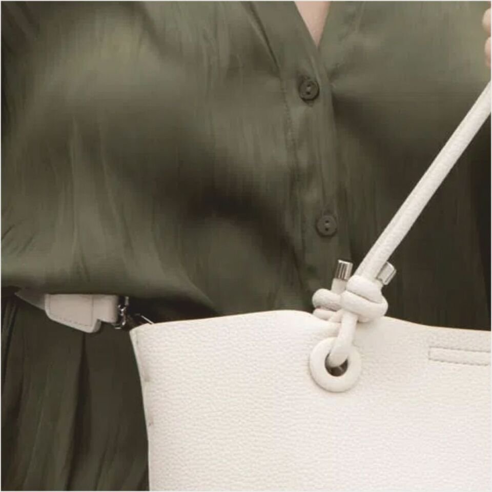 Benetton  BNT-1534 Floter Kol Çantası Bej