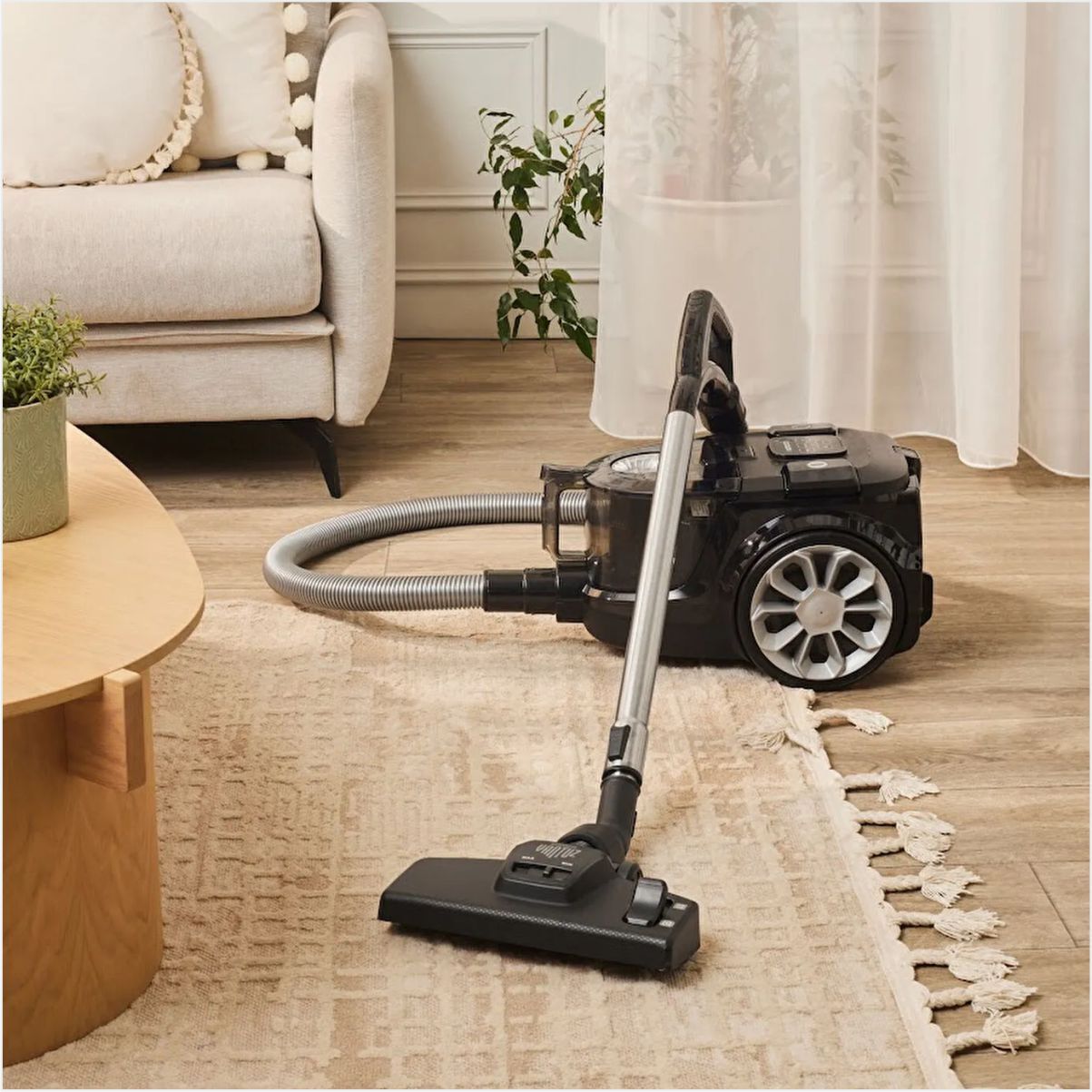 KARACA VANTUZ MPRO ELEKTRİKLİ SÜPÜRGE BLACK