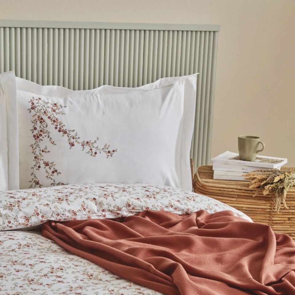 Karaca Home Mizu %100 Pamuk Çift Kişilik Pike Hediyeli Nevresim Takımı