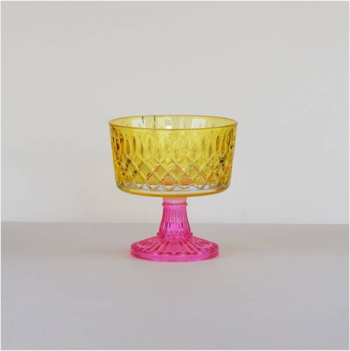 GLORE C03-LOVE SARI/K.PEMBE AYAKLI KURABİYELİK 17X33CM