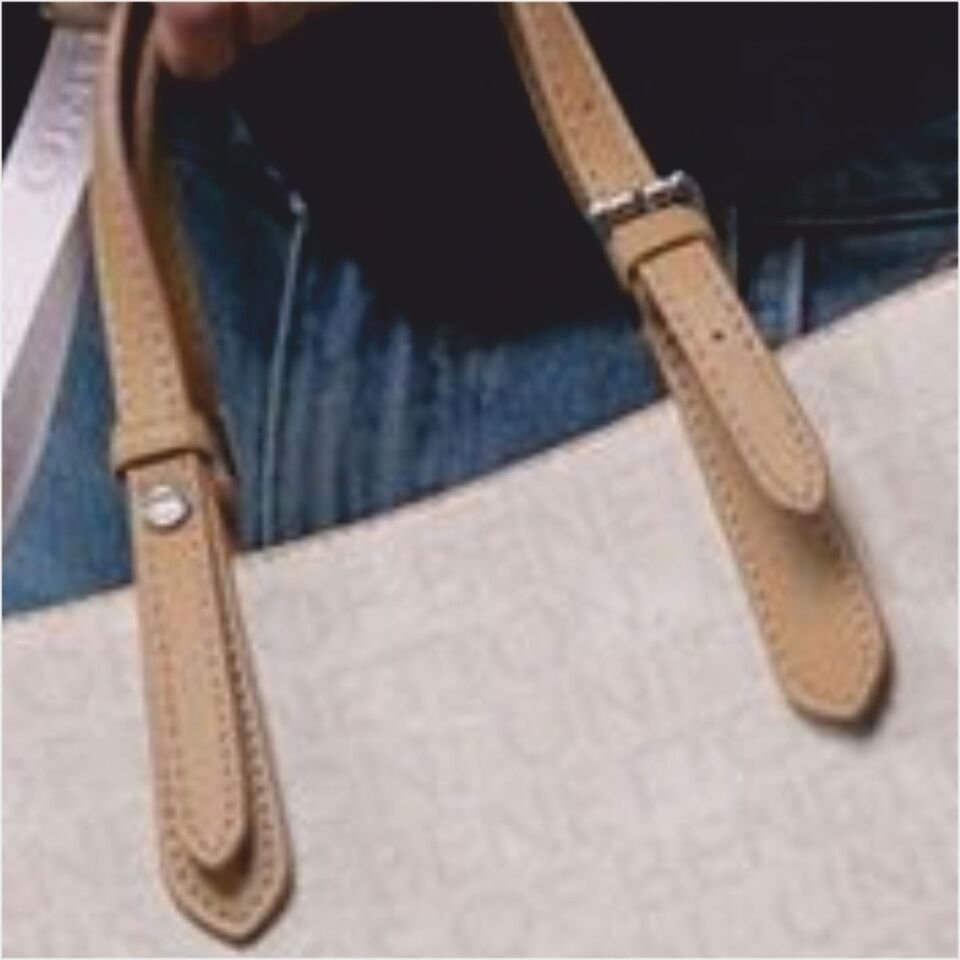 Benetton  BNT-1613 Monogram Eskitme Kol Çantası Bej-Camel