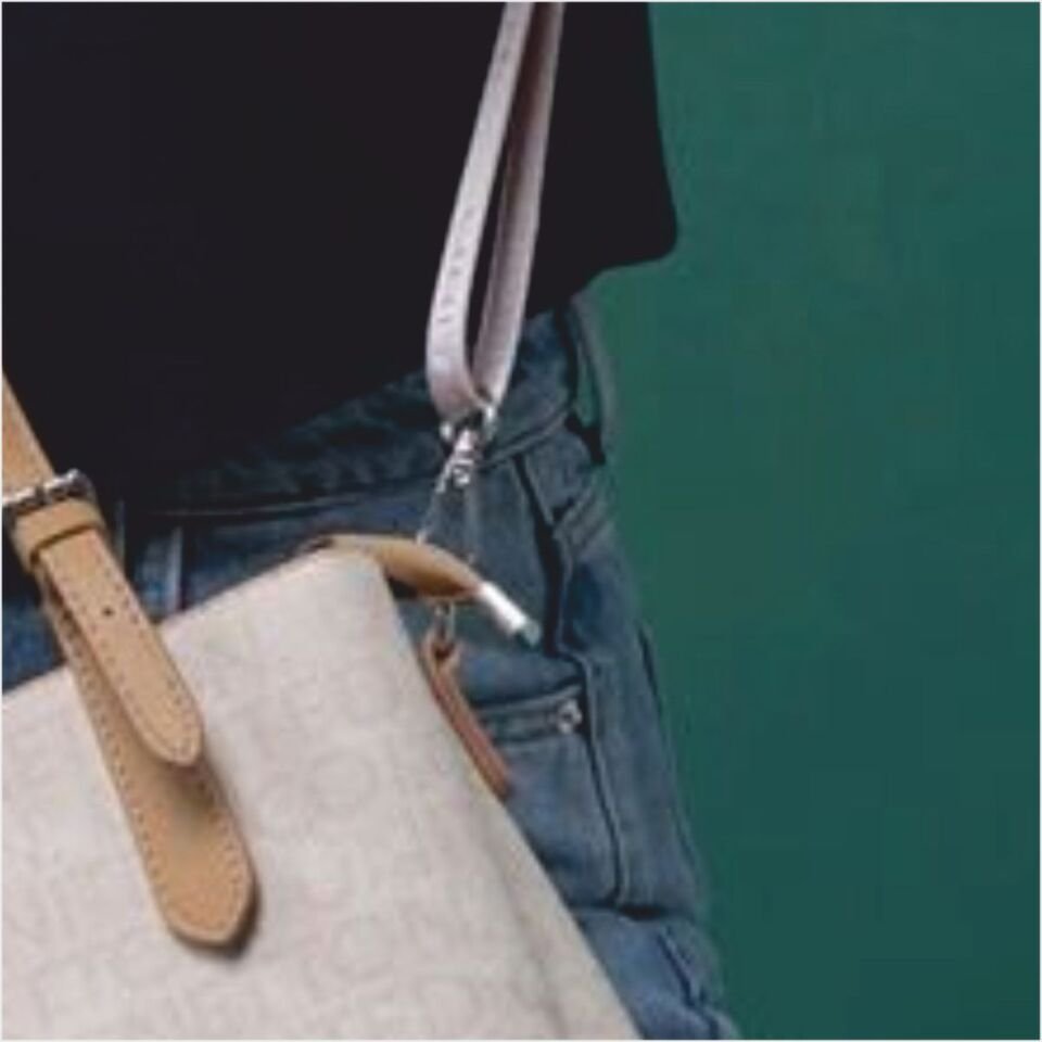 Benetton  BNT-1613 Monogram Eskitme Kol Çantası Bej-Camel