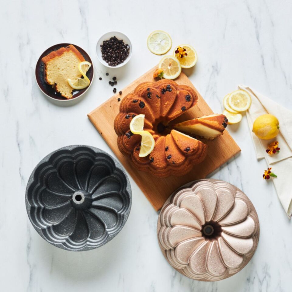 Karaca Garcia Döküm Kek Kalıbı Rose 25,5 Cm Rose Gold