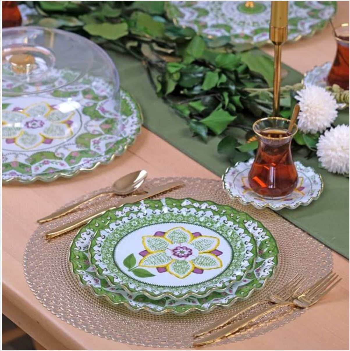 GLORE MONTSECHİA VİDALİİ 34 PARÇA TEA TİME