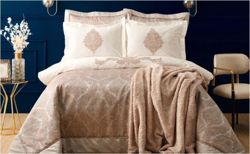 Karaca Home Pandora Bakır 8 Parça Çeyiz Seti