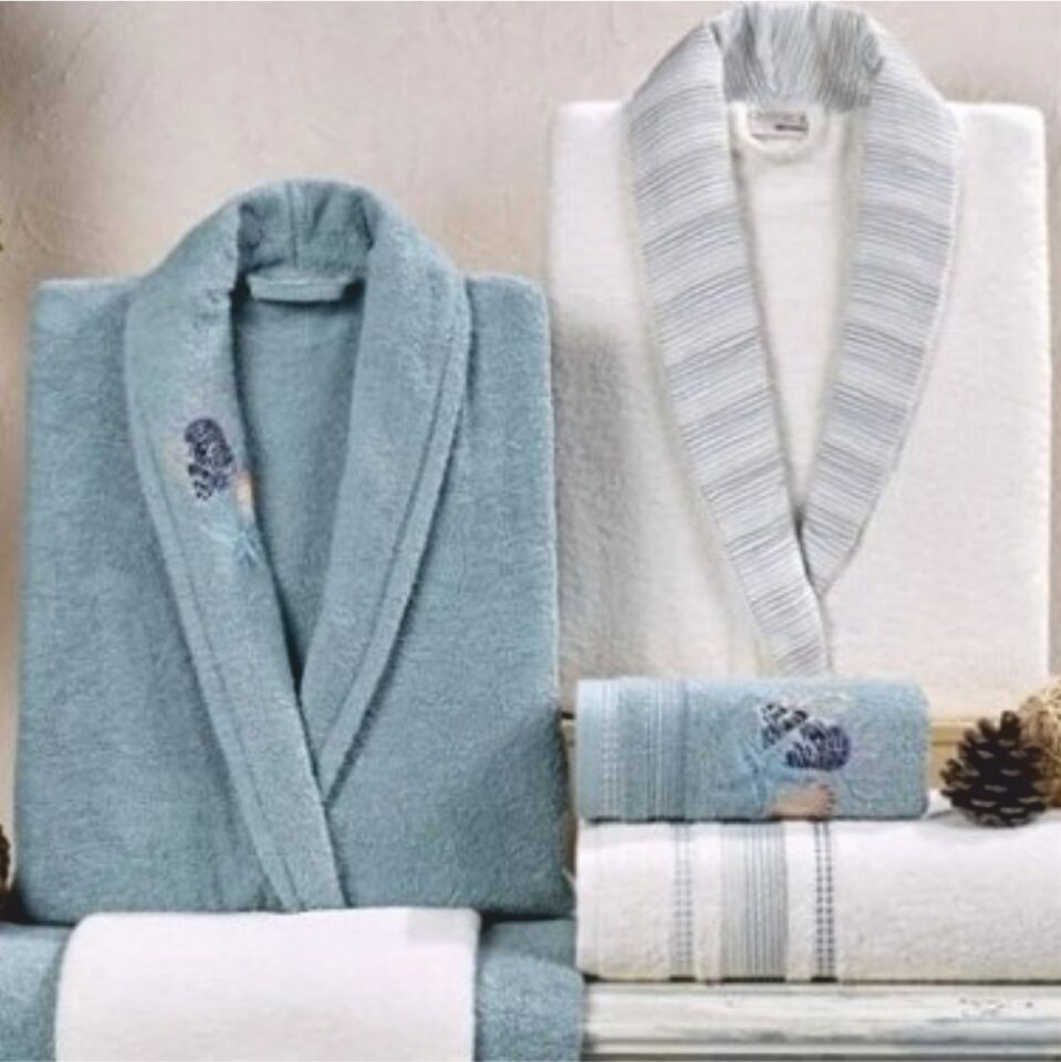 Taç Kristal Soft Cotton Nakışlı 6 Parça Aile Bornoz TakımıEkru-Mavi