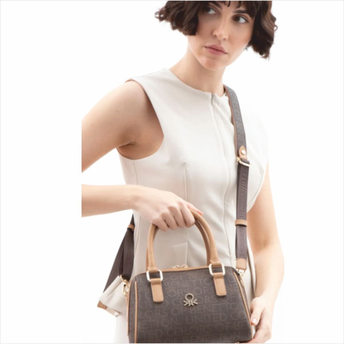 Benetton  BNT-1613 Monogram Eskitme Kol Çantası Kahve-Camel