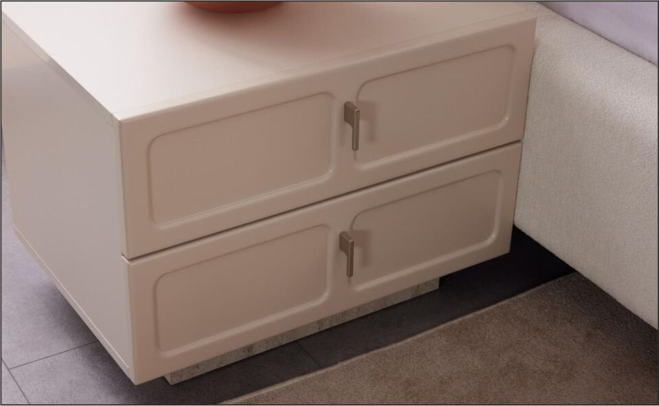 LİDYA DANTE KOMİDİN