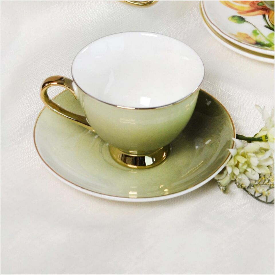 Şener P/Por-102049 Paçi-Gıallo Çiçekli Yaldızlı Kahve Fincan
