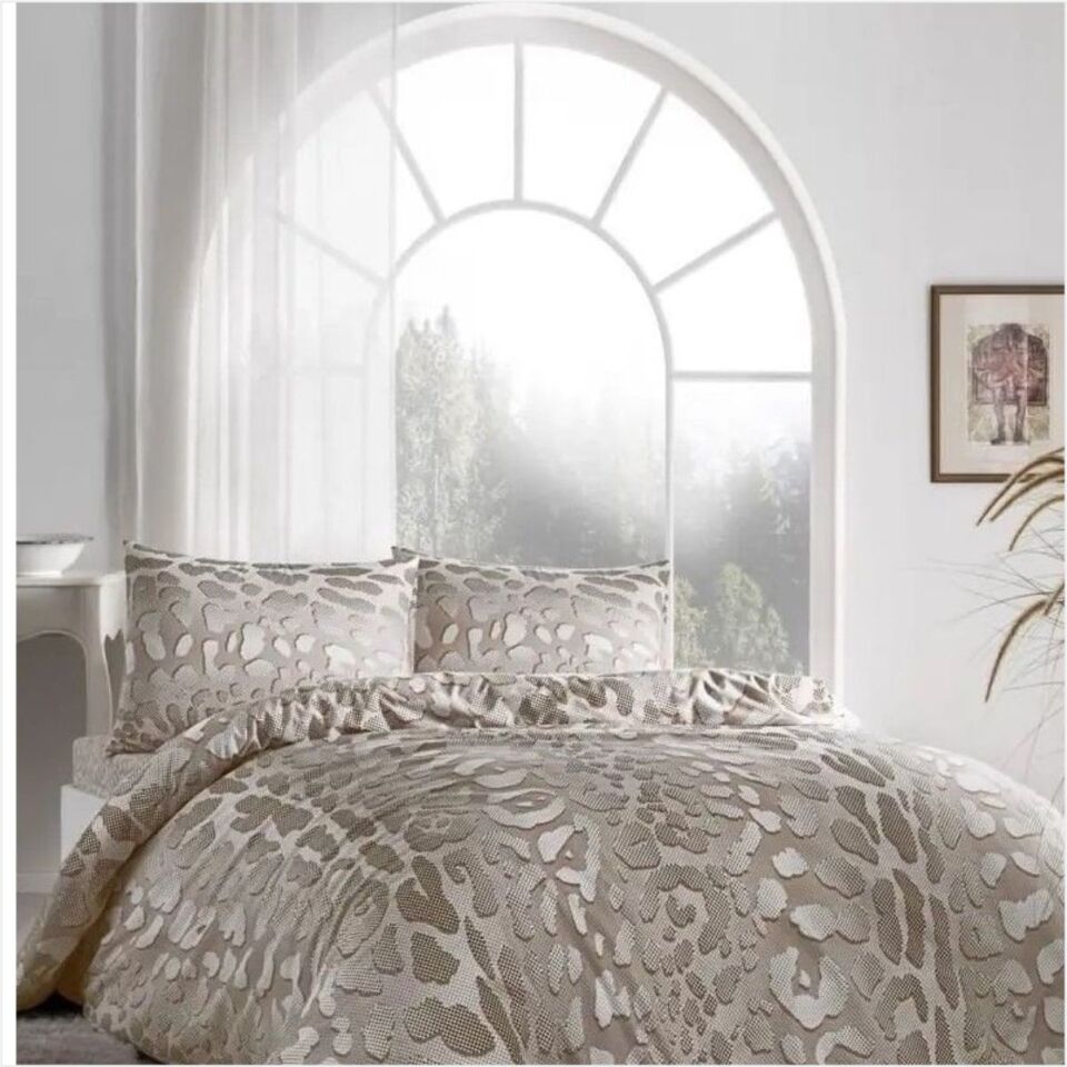 Taç Edgar Kahve Çift Kişilik Nevresim Takımı