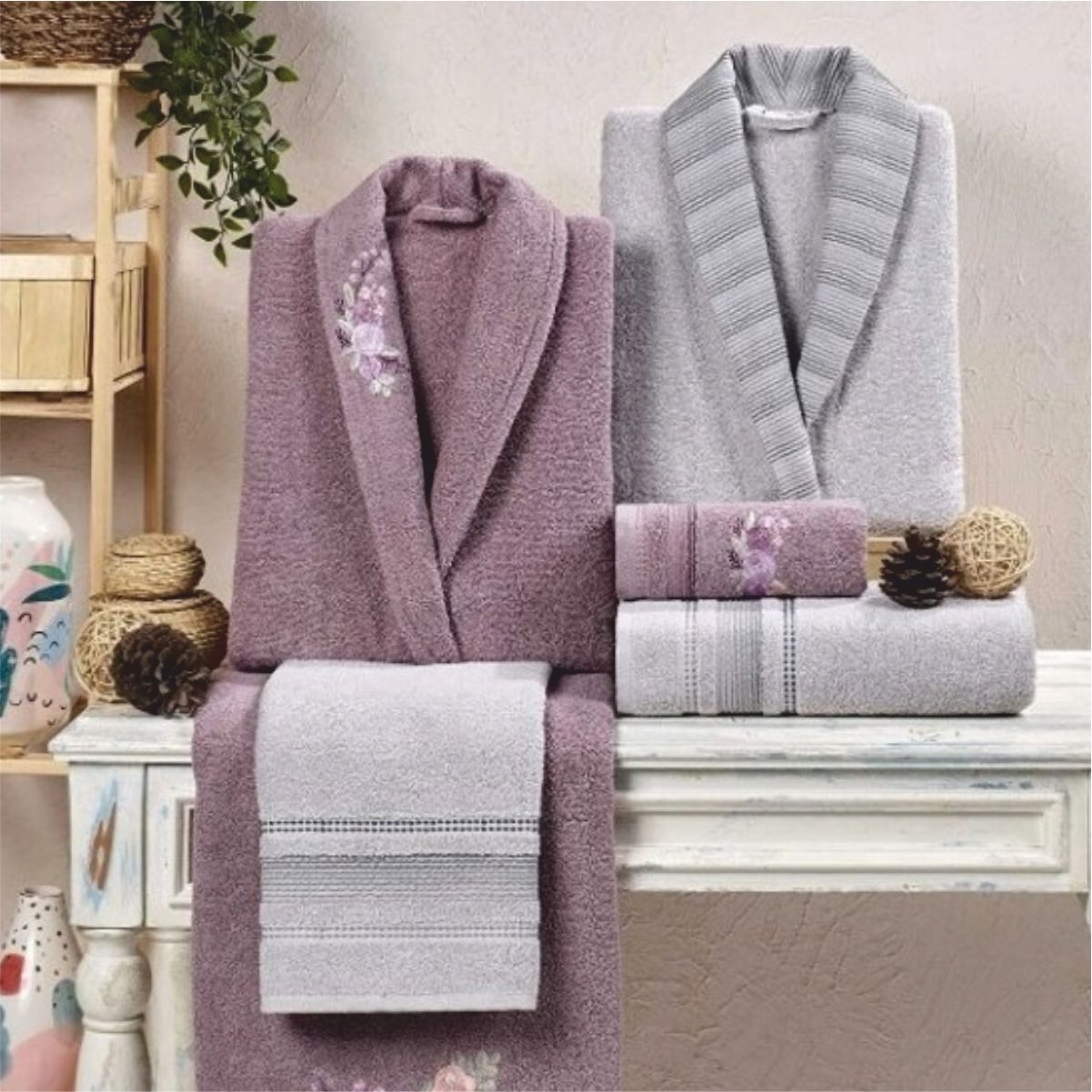 Taç Kristal Soft Cotton Nakışlı 6 Parça Aile Bornoz Takımı Gri-Leylak