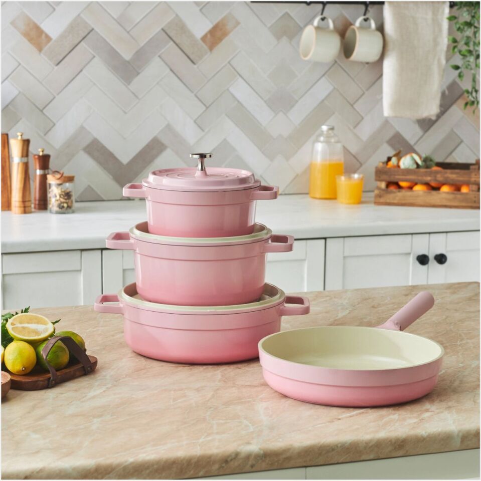 KARACA SWISS CRYSTAL NEOCAST 7 PARÇA TENCERE TAVA PEMBE