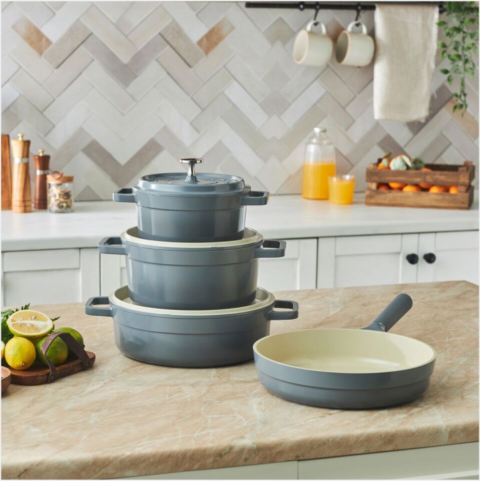 KARACA SWISS CRYSTAL NEOCAST 7 PARÇA TENCERE TAVA ANTRASİT