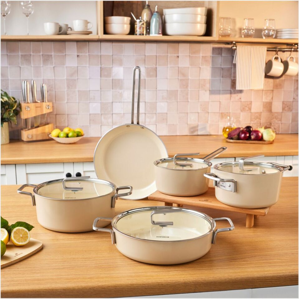 KARACA X REFİKA SWİSS CRYSTAL 9 PARÇA TENCERE VE TAVA SETİ BEİGE