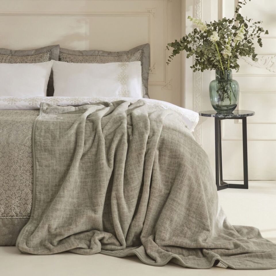 Karaca Home Rosette Çeyiz Seti Çift Kişilik Antrasit