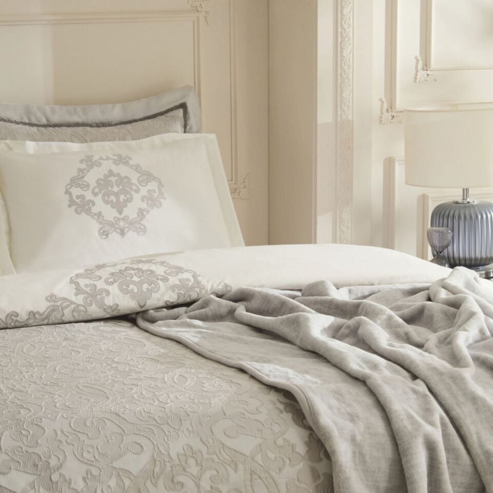 Karaca Home Grace Çeyiz Seti Çift Kişilik Açık Gri