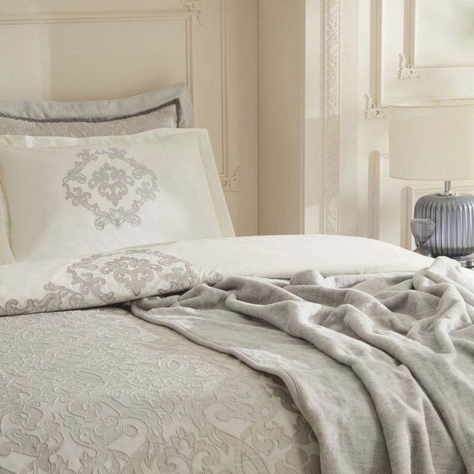 Karaca Home Grace Çeyiz Seti Çift Kişilik Açık Gri